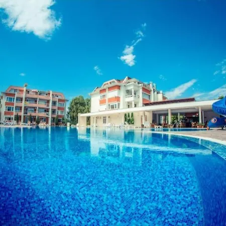 Sunny Private Lägenhet Slăntjev Brjag